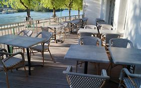 Logis Hotel Du Rhone